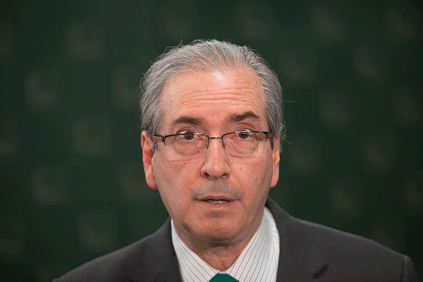Cunha cancela viagem à Itália em meio a críticas sobre tour diplomático
