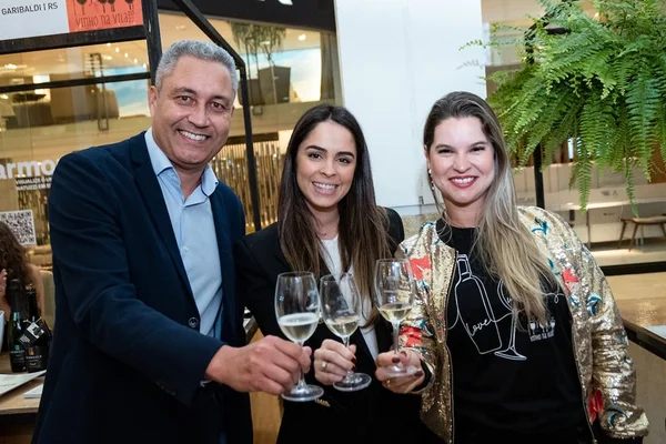 Coquetel de abertura do Vinho na Vila movimenta o CasaPark com sabores