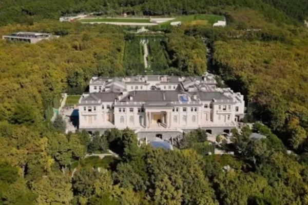 Palácio secreto de Putin no Mar Negro