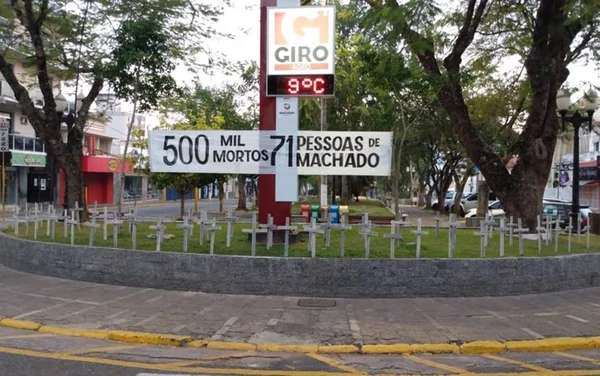 homem destroi homenagem a vítimas da covid