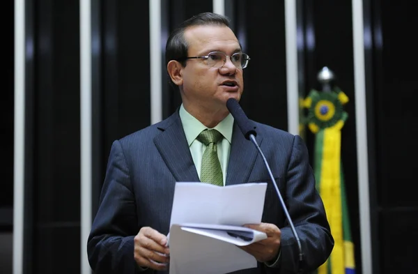 Wellington Fagundes reembolsou R$ 224 mil em combustíveis para aviões particulares
