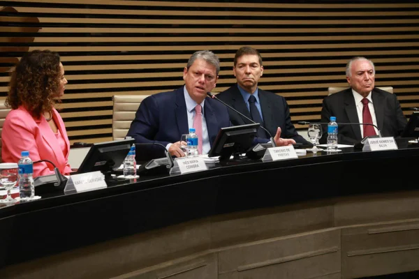 Governador Tarcísio de Freitas na Fiesp