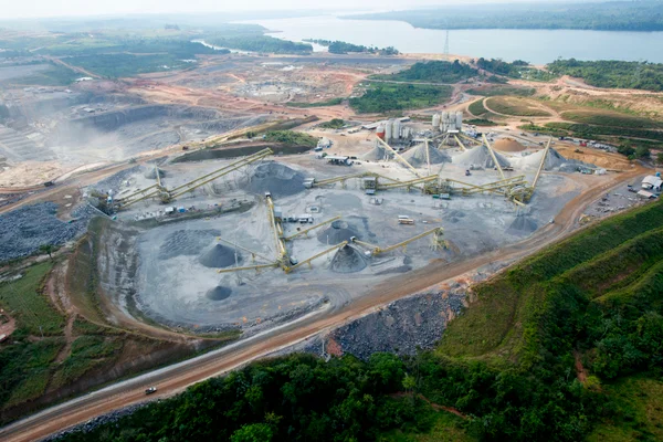 Justiça Federal suspende licença da Usina de Belo Monte