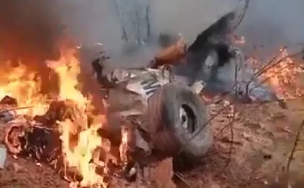 Imagem dos destroços do avião