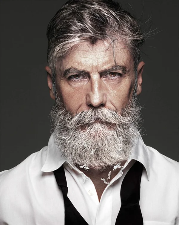 Parisiense deixa a barba crescer e de repente vira modelo profissional