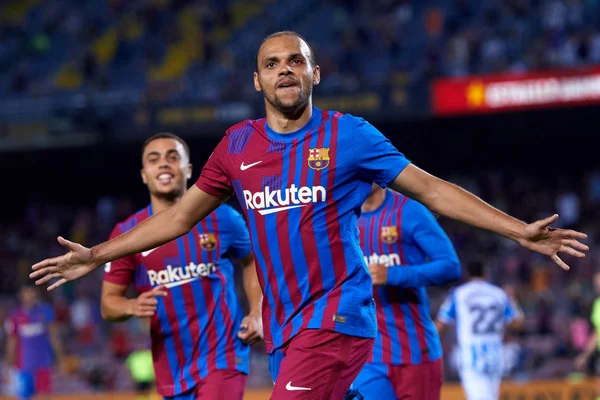 No primeiro jogo sem Messi, Barcelona estreia com vitória no Espanhol