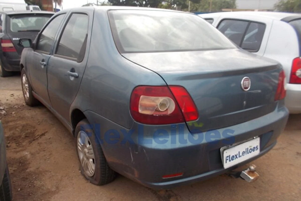 Fiat Siena ELX Flex 2004 R$ 1,5 mil Fiat Siena ELX Flex 2004 R$ 1,5 mil