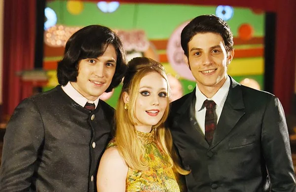 Veja entrevistas com elenco e diretor do filme Minha de Fama de Mau