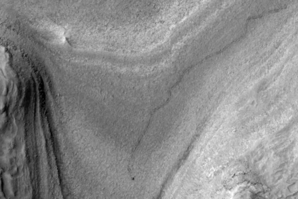 Imagem preto e branca de rover em Marte - Metrópoles