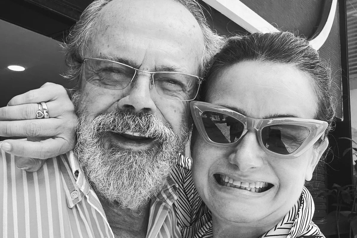 Dalton Mello, pai de Selton e Danton Mello, ao lado da empresária Cíntia Oliveira Dalton Mello, pai de Selton e Danton Mello, ao lado da empresária Cíntia Oliveira