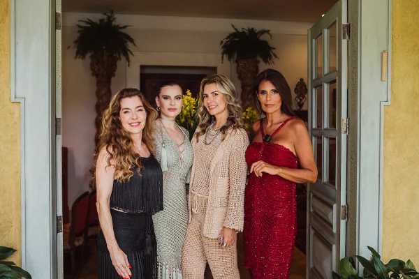 Brasília (DF), 01/03/2024. Anna Paola Frade e Nathalia Zamith Pimenta da Veiga convidam para almoço em homenagem a Liana e Cláudia Leão