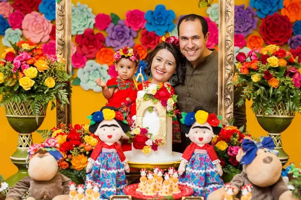 Helena Pael comemora um aninho com festa inspirada em Frida Kahlo