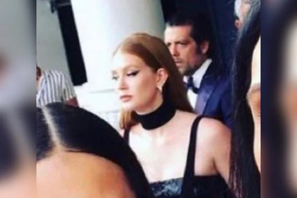 Marina Ruy Barbosa desembarca sozinha em São Paulo