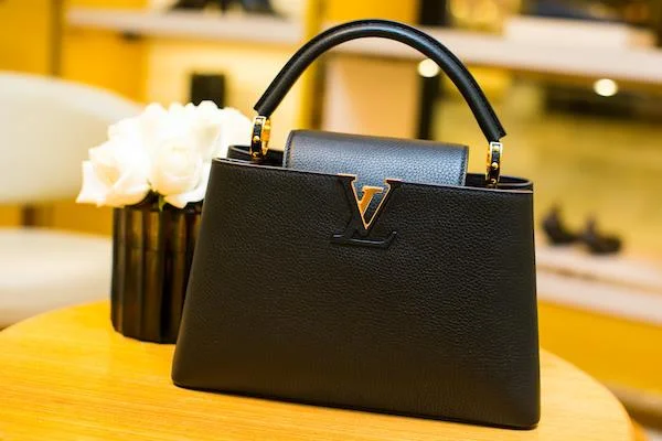 Lilian Pacce lança livro sobre o biquíni na Louis Vuitton de Brasília - imagem 6 Lilian Pacce lança livro sobre o biquíni na Louis Vuitton de Brasília - imagem 6