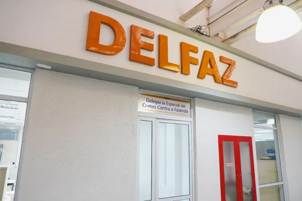 RJ: polícia desmonta esquema de desvio de combustível em posto ilegal