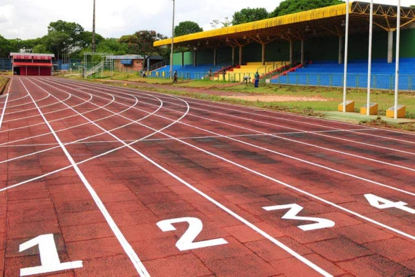 Alunos e professores são contra fechamento do centro esportivo Cief
