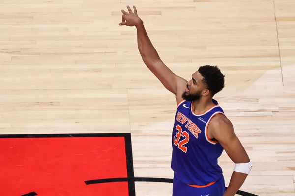 Imagem colorida de Karl-Anthony Towns