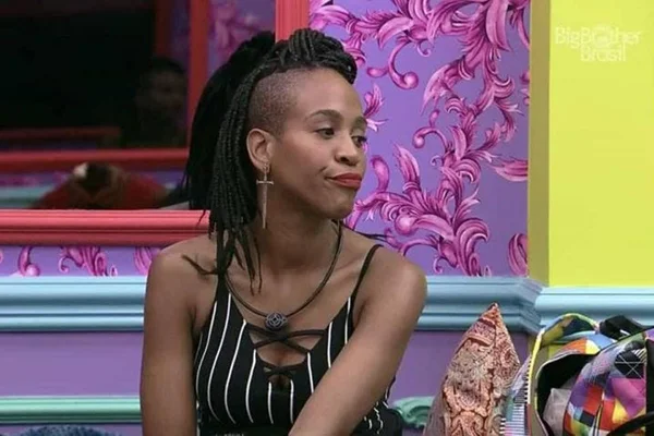 Karol Conká admite interferência da direção no BBB21