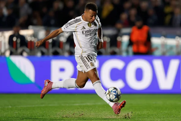Foto colorida de Kylian Mbappé - Metrópoles