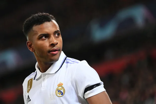 Rodrygo sofre lesão e deve ser ausência no clássico contra o Barça