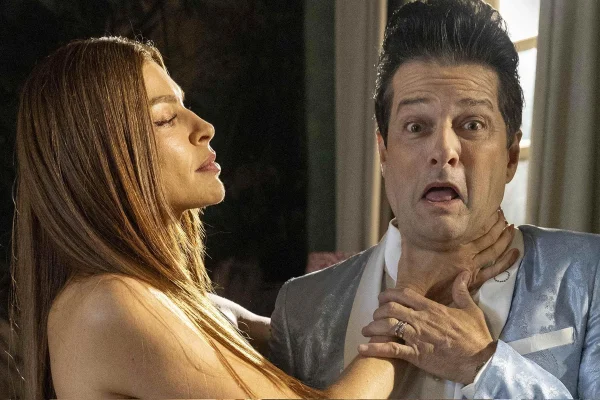 Marcelo Serrado como Crô na novela Três Graças