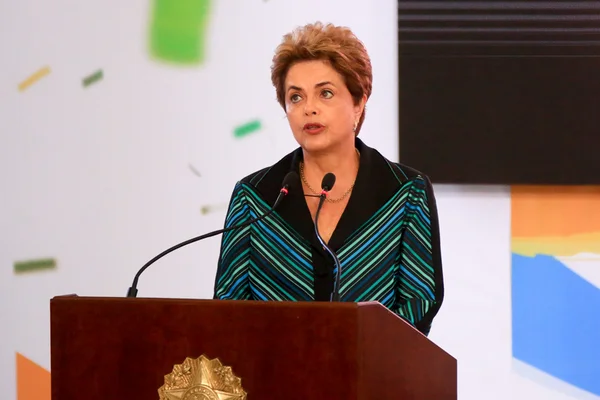 Defesa de Dilma pede perícia sobre pedaladas e créditos suplementares