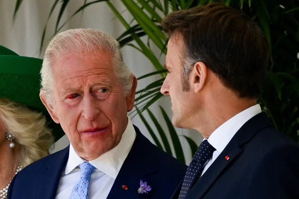 Rei Charles e Emmanuel Macron
