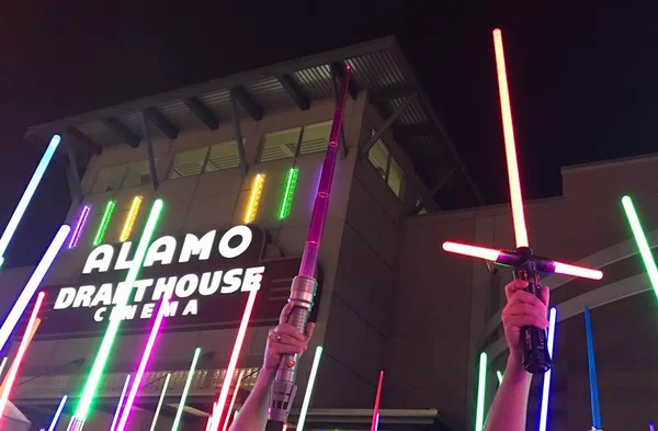 Fãs de “Star Wars” fazem homenagem à atriz Carrie Fisher