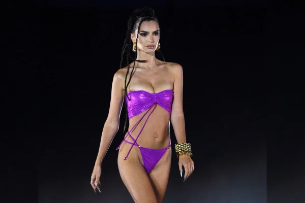 Emily Ratajkowski