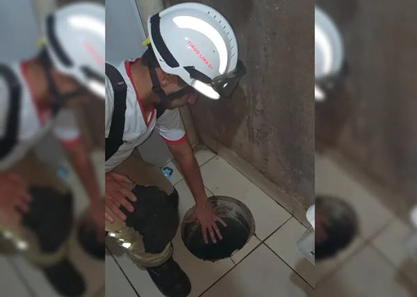 criança se afoga em caixa de gordura