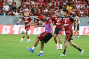 Lorran vira o placar para o Flamengo contra Olimpia. Acompanhe - imagem 5