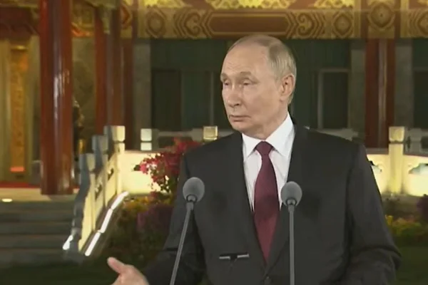 Imagem colorida do presidente da Rússia