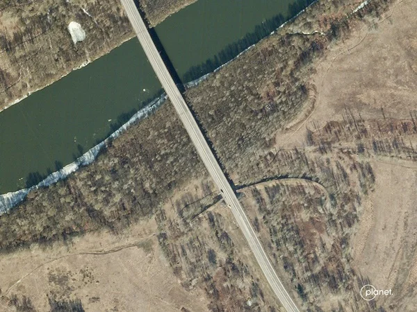 Ponte em Zolotynka, na Ucrânia, antes dos danos Ponte em Zolotynka, na Ucrânia, antes dos danos