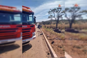 Bombeiros usaram ferramentas para retirar o motorista das ferragens; vítima teve parada cardiorrespiratória Bombeiros usaram ferramentas para retirar o motorista das ferragens; vítima teve parada cardiorrespiratória