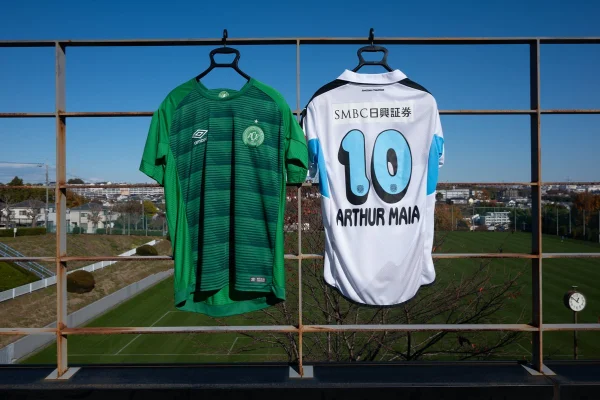 Imagem colorida da homenagem a Arthur Maia