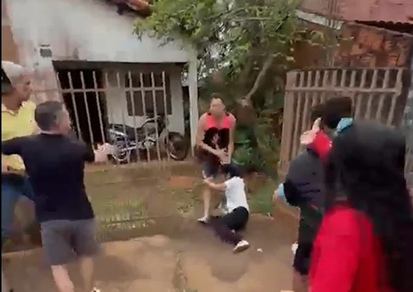 Candidata do PT registra queixa após homem arrastar voluntária de campanha