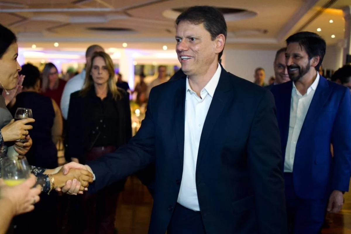 O governador Tarcísio de Freitas e o prefeito Ricardo Nunes em evento no Clube Hebraica O governador Tarcísio de Freitas e o prefeito Ricardo Nunes em evento no Clube Hebraica