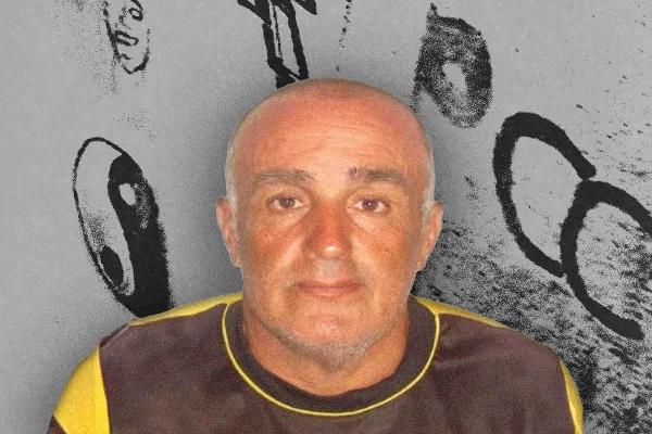 Montagem colorida com foto de homem preso pelas polícias Militar e Federal, no Guarujá, litoral sul de São Paulo.
