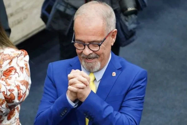 Imagem colorida mostra o vereador Ricardo Teixeira (União) - Metrópoles