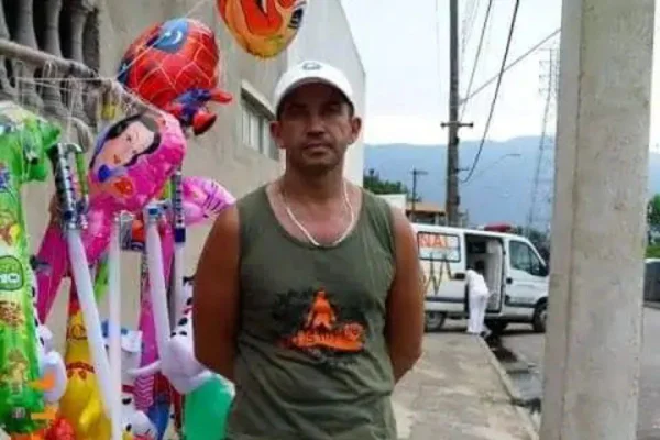 Briga entre comerciantes aconteceu no Parque Anilinas, no Dia das Crianças, em Cubatão. Vendedor ficou internado por 14 dias com traumatismo - Metrópoles