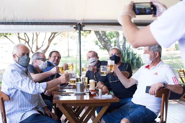 Restaurantes se preparam para a reabertura nesta quarta-feira (15/07): Fausto & Manuel, na 407 Sul