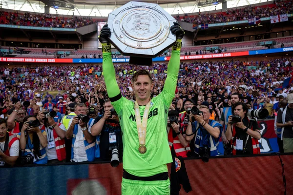 Foto colorida de Dean Henderson, goleiro do Crystal Palace- Metrópoles
