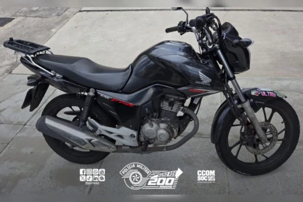 PM apreende moto com 736 multas e mais de R$ 138 mil em dívidas