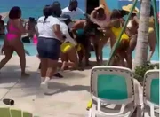 Mulheres brigam em clube de luxo nas Bahamas Mulheres brigam em clube de luxo nas Bahamas
