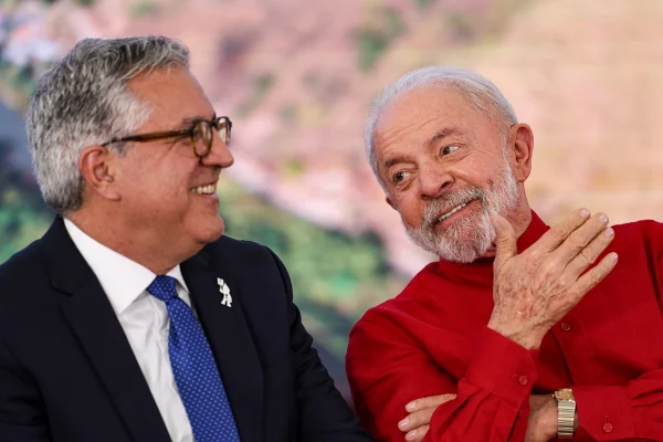 O presidente Luiz Inácio Lula da Silva e o ministro da Saúde, Alexandre Padilha