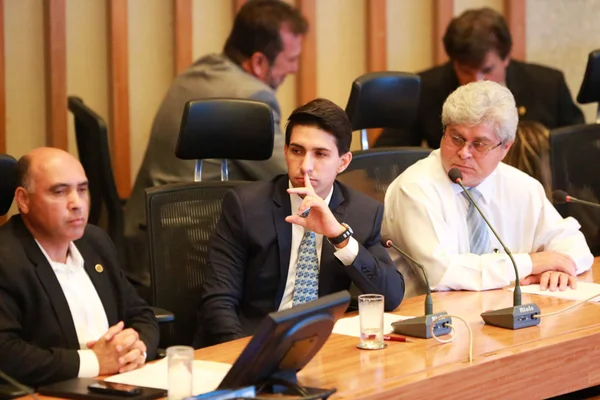 Cristiano Araújo quer que Justiça retire conteúdo pessoal de processo