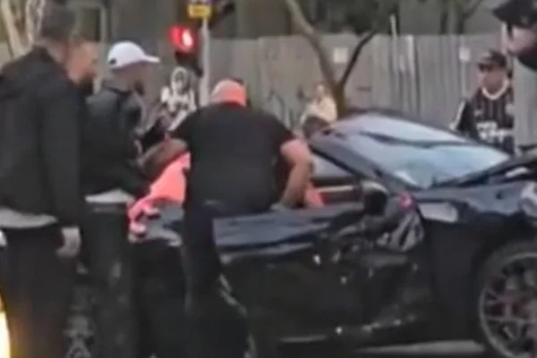Veja como ficou o carro atingido por Bia Miranda e Gato Preto - Metrópoles