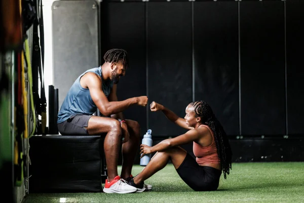 Como e por que a prática de exercícios pode melhorar sua vida sexual
