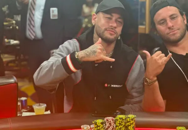 Imagem colorida de Neymar em jogo de poker- Metrópoles