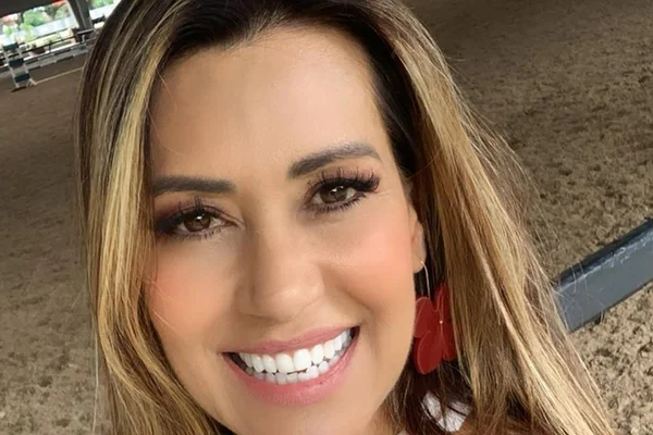 Aos 57 anos, Solange Frazão mostra corpão sarado: “Dedicação”